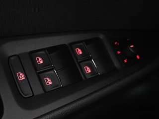SEAT Leon SEAT Leon 2.0 TDI FR | Panoramadak | Virtual Cockpit | Maxton | Stoelverwarming | Adaptive cruise | Camera | Carplay | Sfeerverlichting | Full LED - afbeelding nr 32