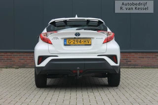 Toyota C-HR Toyota C-HR 1.8 Hybrid Active I 1 eigenaar I Trekhaak I NL-auto - afbeelding nr 8