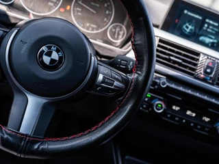 BMW 3 Serie BMW 3-serie 330e Centennial High Executive|PANO|M-SPORT|18'' - afbeelding nr 27