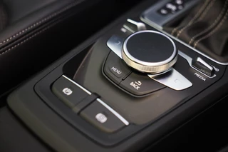 Audi Q2 Audi Q2 35 TFSI S Line Black Edition / Aut / Acc / Lane Assist / Dode Hoek / Digital Cockpit / Sonos / Pano / Led / Pdc / 19 Inch - afbeelding nr 30