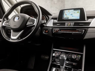 BMW 2 Serie Automaat (NAVIGATIE, CLIMATE, PARKEERSENSOREN, LED KOPLAMPEN, SPORTSTOELEN, CRUISE, TREKHAAK, ELEK ACHTERKLEP, NIEUWSTAAT) - afbeelding nr 7