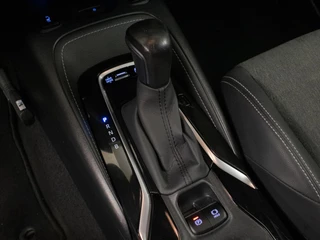 Toyota Corolla Touring Sports Toyota Corolla Touring Sports 1.8 Hybrid Business Plus Sport (APPLE CARPLAY,NAVI,CAMERA,CRUISE,CLIMATE,PDC,LED,DAB,SPORTSTOELEN) - afbeelding nr 18