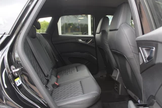 Audi Q4 e-tron Audi Q4 e-tron 50 quattro Launch edition S Competition 77 kWh / SoH 95% / Camera / Head-up / 20'' / Keyless / RS Seats / Sonos audio / Stoelverwarming / Dodehoek / DAB / ACC / Warmtepomp - afbeelding nr 13