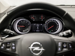 Opel Astra Opel Astra Sports Tourer 1.2 Design & Tech (APPLE CARPLAY, GROOT NAVI, CAMERA, ADAPTIVE CRUISE, LEDER, GETINT GLAS, SPORTSTOELEN, LED KOPLAMPEN, CRUISE, PARKEERSENSOREN, NIEUWE APK, NIEUWSTAAT) - afbeelding nr 21