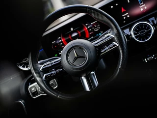 Mercedes-Benz A-Klasse Mercedes A-klasse A200 AMG|FACELIFT|PANO|BURMESTER|CAMERA - afbeelding nr 28