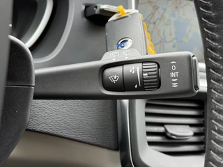 Volvo V40 Volvo V40 2.0 D2 Momentum Business 2e Eigenaar,Navi,Clima,Cruise,PDC,Stoelverwar,Dealer Onderhouden,120pk,6-bak,N.A.P,APK tot 02-2026 - afbeelding nr 27