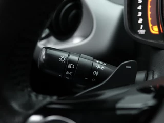 Toyota Aygo Toyota Aygo 1.0 VVT-i x-play Automaat | Carplay navigatie | Camera | Airco - afbeelding nr 26