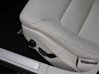 Volvo V60 Volvo V60 B3 AUT(7) ESSENTIAL EDITION GOOGLE MAPS LEDER 18INCH ACC BLIS ST - afbeelding nr 9