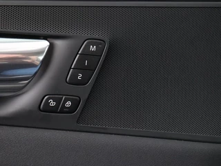 Volvo XC60 Volvo XC60 2.0 T8 Twin Engine AWD Inscription | Panoramadak |  Trekhaak | Leder | Camera | Carplay | Navigatie | Full LED | Climate control - afbeelding nr 23