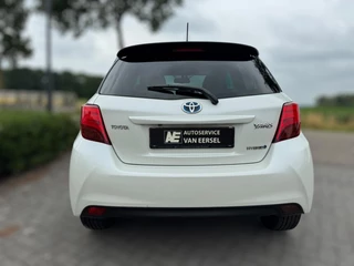 Toyota Yaris Toyota Yaris 1.5 Hybrid Dynamic Bi-Tone HYBRID / 1E EIGENAAR / STOELVERWARMING / CAMERA / LMV / NL AUTO / DEALER ONDERHOUDEN - afbeelding nr 34