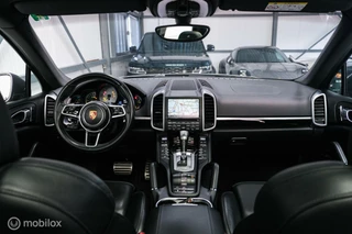 Porsche Cayenne Porsche Cayenne 3.0 S E-Hybrid 416 pk | NL auto NAP | Rijklaarprijs | Bose | Panoramadak | 21 inch | Meteorgrey | - afbeelding nr 20