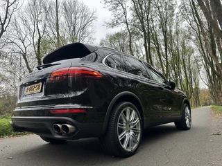 Porsche Cayenne - afbeelding nr 3