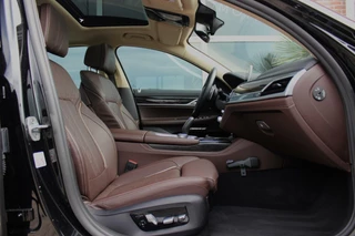BMW 7 Serie ➡️  BMW 7-serie 740i High Executive | 2e eigenaar | Camera | Laser | Head-up | Dakraam | 19 inch | Soft-close | Massage | 6 cilinder | 326 pk | Origineel | Keyless entry/Go - afbeelding nr 10