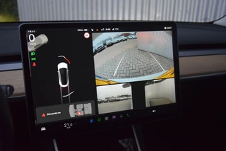 Tesla Model 3 - afbeelding nr 30