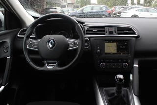Renault Kadjar Renault Kadjar 1.2 TCe Intens / 1e Eign. ! / Trekhaak / Navigatie / Parkeerhulp V+A / 17'' / Keyless / DAB / Cruise Control - afbeelding nr 9
