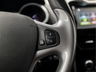 Renault Clio (NAVIGATIE, CRUISE, GETINT GLAS, SPORTSTOELEN, LM VELGEN, TREKHAAK, PARKEERSENSOREN, NIEUWE APK, NIEUWSTAAT) - afbeelding nr 20