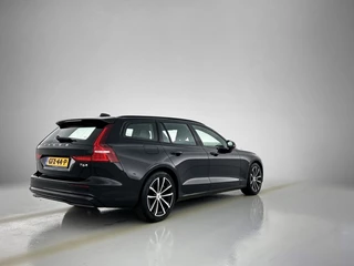 Volvo V60 Volvo V60 2.0 T6 Dark | Panorama Dak | 360 Camera | Trekhaak | BLIS | - afbeelding nr 5