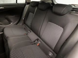 Opel Astra (APPLE CARPLAY, GROOT NAVI, GETINT GLAS, TREKHAAK, PARKEERSENSOREN, SPORTSTOELEN, CRUISE, LM VELGEN, NIEUWE APK, NIEUWSTAAT) - afbeelding nr 14