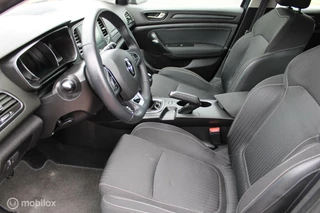 Renault Mégane Estate Renault Megane Estate 1.3 TCe Limited 140 PK, Stoel verwarming, Pdc voor + achter, Clima, App connect, Cruise, Navi. - afbeelding nr 6