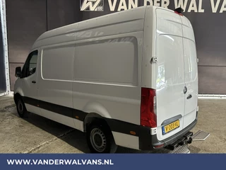 Mercedes-Benz Sprinter Mercedes-Benz Sprinter 316 CDI 163 pk 3500kg Trekhaak L2H2 Euro6 Airco | Camera | Apple Carplay Android Auto, Cruisecontrol, Parkeersensoren - afbeelding nr 2