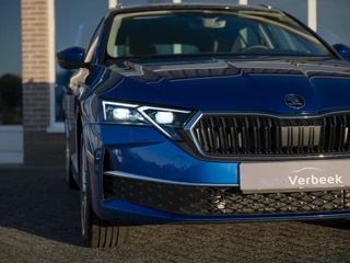 Škoda Octavia | Matrix LED | Lodge Interieur | Chrome pakket | Stoel-, Stuur- & voorruitverwarming | Navi 13inch | Wireless App-connect | El. achterklep m.sensor | ACC | Winterpakket - afbeelding nr 20