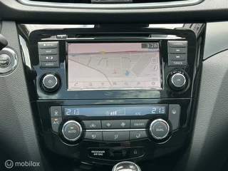 Nissan QASHQAI Nissan Qashqai 1.3 DIG-T Premium Edition Aut Pano Leer Navi 360°Cam Keyless 19