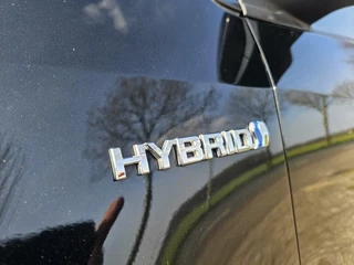 Toyota Yaris Toyota Yaris 1.5 Hybrid Dynamic | Nieuw Model / Dealer OH | Carplay / Cruise - afbeelding nr 4