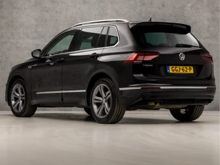 Volkswagen Tiguan 150Pk Automaat (PANORAMADAK, DIGITAL COCKPIT, APPLE CARPLAY, ELEK SPORTSTOELEN, LEDER, STOELVERWARMING, CAMERA, GETINT GLAS, KEYLESS, LED, ELEK ACHTERKLEP, PARKEER ASSISTENT, NIEUWSTAAT) - afbeelding nr 3
