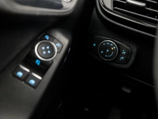 Ford Fiesta (APPLE CARPLAY, GROOT NAVI, PARKEERSENSOREN, SPORTSTOELEN, CRUISE, LANE ASSIST, DAB+, NIEUWSTAAT) - afbeelding nr 22