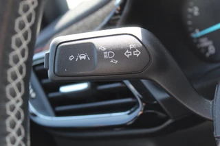 Ford Fiesta Ford Fiesta 1.0 EcoBoost Titanium , 100pk Climate control , Camera , Voorruit verwarming , Cruise control B en O audio , Park Asist , - afbeelding nr 10