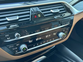 BMW 5 Serie BMW 5-serie Touring 530e High Executive BEIGE LEER I GR. NAVI I TREKHAAK I ORG.NL + NAP - afbeelding nr 12