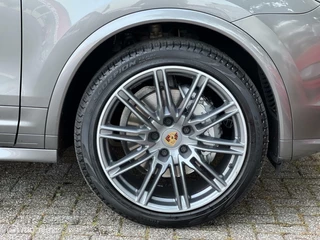 Porsche Cayenne Porsche Cayenne 4.2 D S - afbeelding nr 43