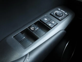 Lexus NX Lexus NX 300h| GROOT SCHERM | APPLE CARPLAY | TREKHAAK | CAMERA | DEALER ONDERHOUDEN | ORIGINEEL NEDERLANDS | - afbeelding nr 22
