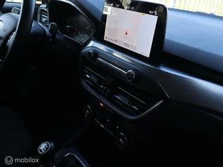 Ford Focus Ford Focus Wagon 125 PK H6 Titanium Navigatie DonkerGlas Trekhaak Chroom Clima Pdc V+A - afbeelding nr 17