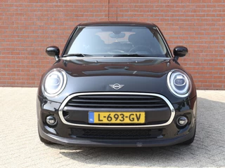 MINI One Mini Mini 1.5 One Automaat Business Edition | Navigatie | PDC | Cruise Control | Airco | 17