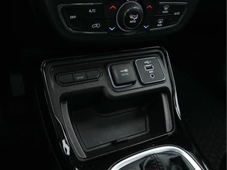 Jeep Compass Aut. *LEATHER-MICROFIBRE | NAVI-FULLMAP | KEYLESS | CAMERA | HEATED-SEATS | COMFORT-SEATS | DAB+ | ECC | LANE-ASSIST | PDC | CRUISE | 19''ALU* - afbeelding nr 13