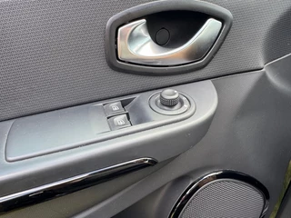 Renault Clio Renault Clio 0.9 TCE NIGHT&DAY / Navigatie / Cruise control / Historie aanwezig. - afbeelding nr 31