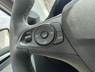Opel Corsa Opel Corsa 1.2 GS Panoramadak | Stuurverwarming | Carplay/Android - afbeelding nr 25