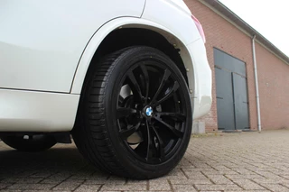 BMW X5 ➡️ BMW X5 xDrive50i F15 High Executive 7p M-sport | M-pakket | 2e eigenaar | Dakraam | Head-up | 20 inch | LED | Camera | 449 pk | 7 persoons | Harman-kardon | Keyless go/entry - afbeelding nr 48