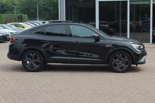 Renault Arkana Renault Arkana 1.6 E-Tech Hybrid 145 R.S. Line / Trekhaak / Panoramadak / Camera / Leder / 18'' / Bose / Keyless / Sfeerverlichting / Navigatie / Dodehoek / DAB / ACC / Stoelverwarming - afbeelding nr 5