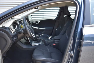 Volvo V40 Volvo V40 2.0 D2 NORDIC+ / P.CAM. / STOEL+VOORRUIT VERW. / STANDKACHEL - afbeelding nr 3