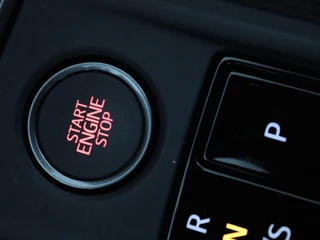CUPRA Leon CUPRA Leon 1.4 e-Hybrid VZ Business Panoramadak | LED | CarPlay |  Sfeerverlichting | Stuur- en stoelverwarming | Camera | Adaptive Cruise | Dodehoek Detectie | LMV - afbeelding nr 19