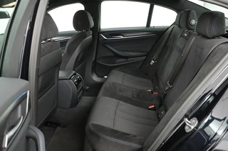 BMW 5 Serie BMW 5-serie 545e xDrive M Sport | Trekhaak | Adaptive cruise |  Stoel & stuurverwarming | Alcantara | Camera | Carplay | Sfeerverlichting | 19'' | Full LED | Park Assist - afbeelding nr 7