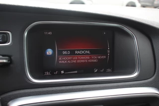 Volvo V40 Volvo V40 1.5 T2 Inscription R-Design / Panoramadak / Camera / Leder / Keyless / 17'' / Navigatie / Stoelverwarming / Cruise Control - afbeelding nr 21
