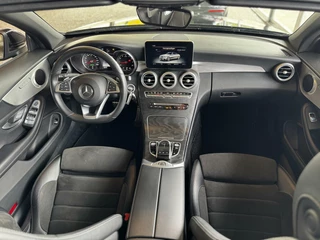Mercedes-Benz C-Klasse Mercedes C-klasse Cabrio 250 Premium Plus|AMG|LED|211PK - afbeelding nr 2