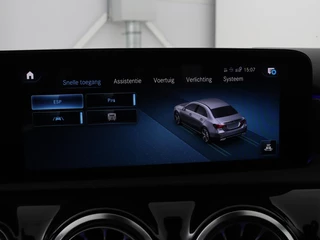 Mercedes-Benz A-Klasse Mercedes-Benz A-klasse 250e Business Solution Luxury | Leder | Stoelverwarming | Trekhaak | Camera | Navigatie | Full LED | Park Assist | Climate control | Widescreen - afbeelding nr 22