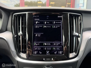 Volvo V60 Volvo V60 2.0 T6 Recharge AWD R-Design / Carplay - afbeelding nr 30