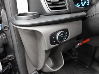 Ford Transit Custom Ford Transit Custom 300 2.0 TDCI 130pk L2H1 Trend Automaat Airco Navigatie Cruise control Camera Parkeersensoren Trekhaak Betimmering Laadruimte - afbeelding nr 12