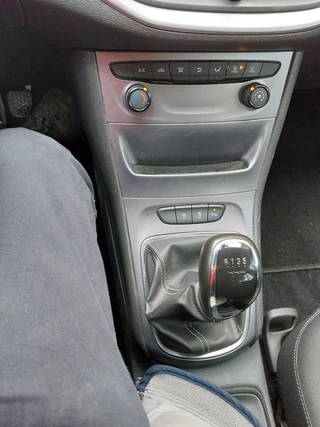 Opel Astra Opel Astra Sports Tourer 1.0 Online Edition Staat in De Krim Staat in de Krim - afbeelding nr 8