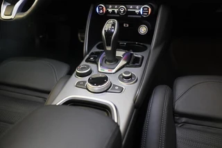 Alfa Romeo Giulia Alfa Romeo GIULIA 2.0 T GME AWD Tributo Italiano / FACELIFT / Digital Cockpit / Acc / HK / Leder / Elek Stoelen / Camera / 19 Inch - afbeelding nr 29